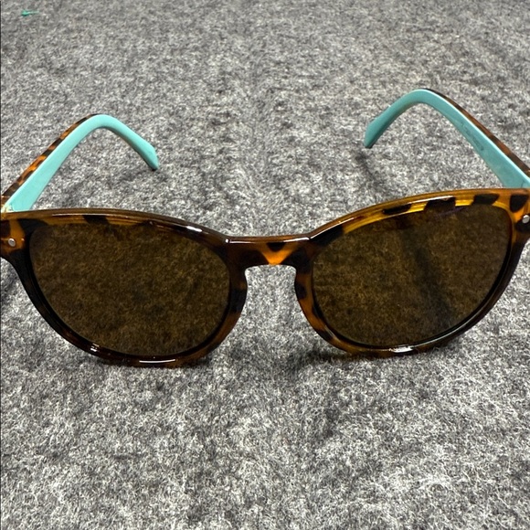 Source Unknown Tortoise Shell Sunglasses with Teal Arms - Picture 6 of 6